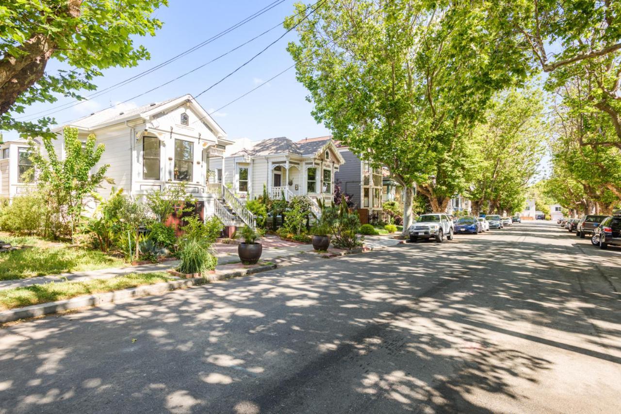 Garden Level Flat In 1885 Queen Anne Victorian Cottage In Alameda Kültér fotó